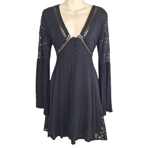 Black Eyelet Lace Mini Dress w Bell Sleeves & Floral Detail sz S